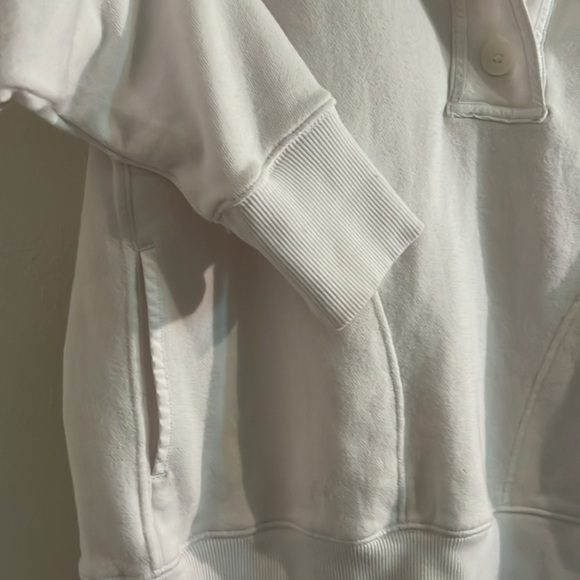 Aerie quarter button top size small white - Picture 4 of 10